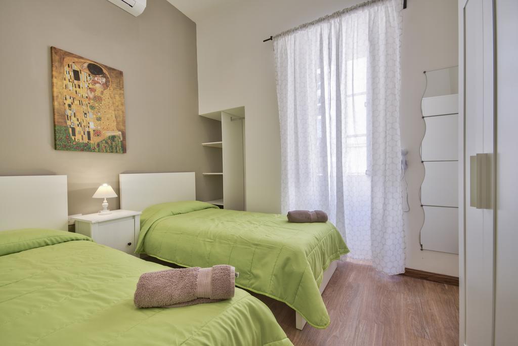 Valletta Luxe 3-Bedroom Duplex Penthouse With Sea View Terrace And Jacuzzi Exterior photo