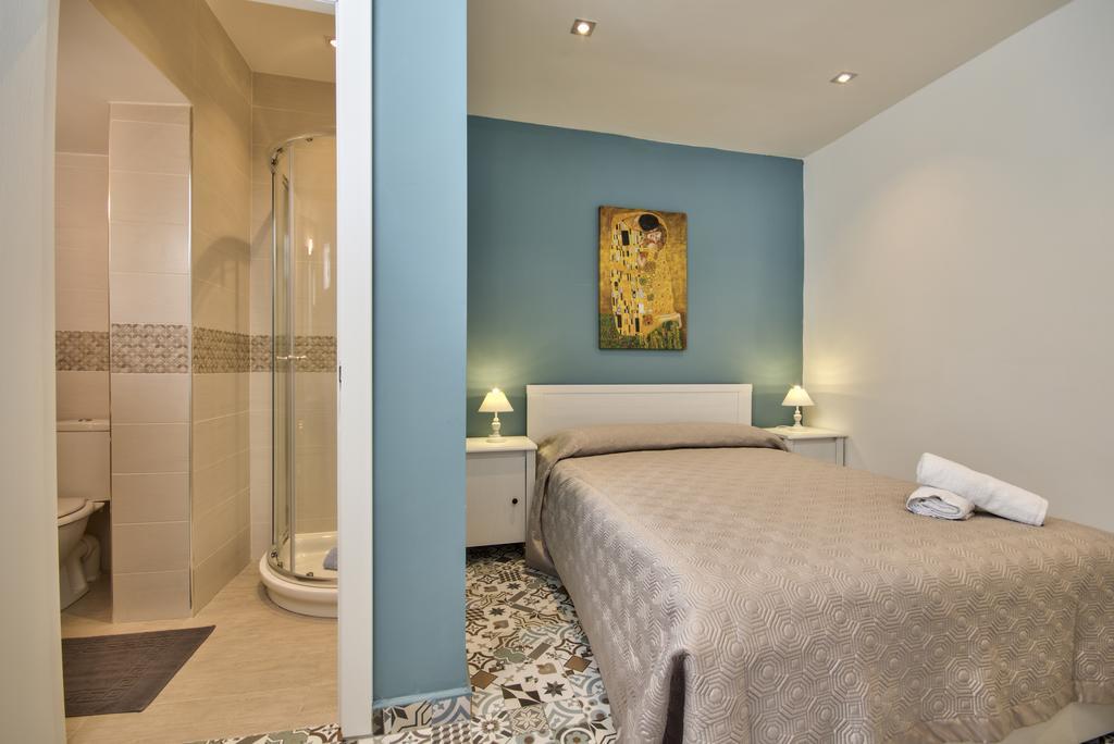 Valletta Luxe 3-Bedroom Duplex Penthouse With Sea View Terrace And Jacuzzi Exterior photo
